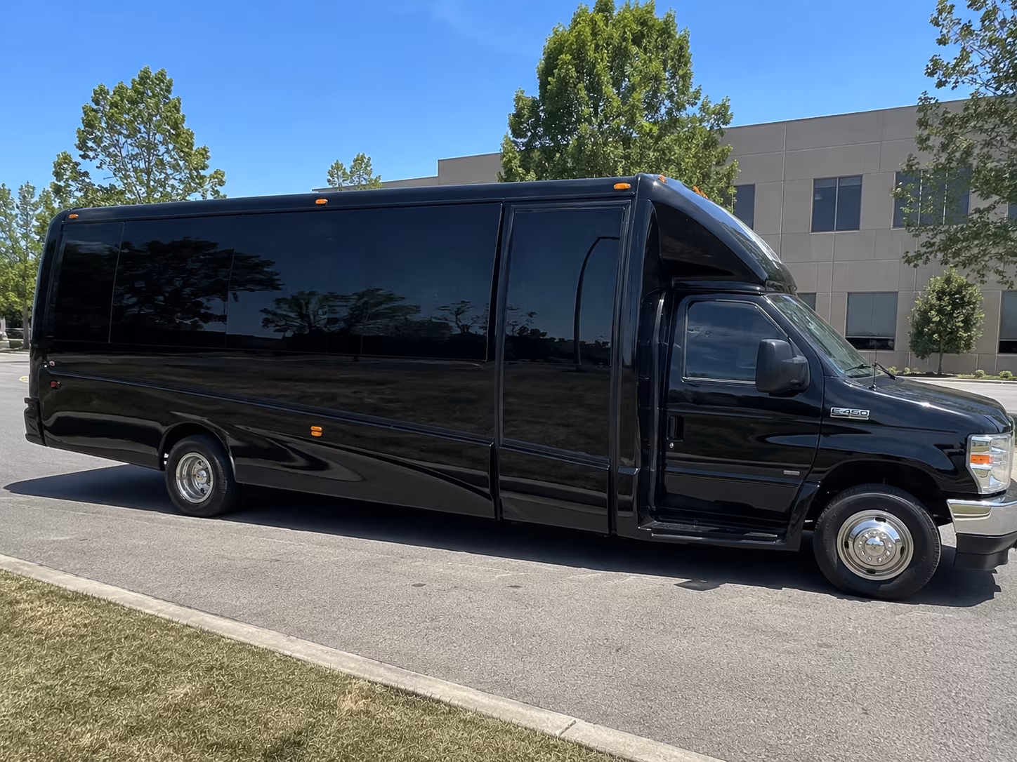 Baltimore Winery Tour & Pub Crawl Transportation party bus exterior