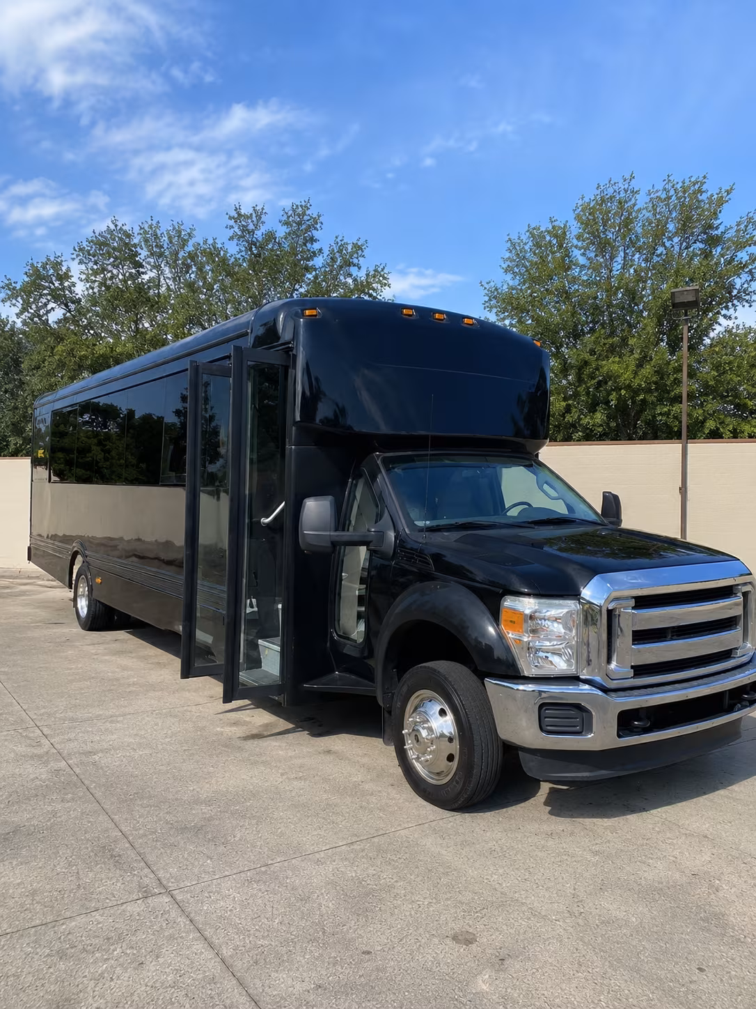 Baltimore Winery Tour & Pub Crawl Transportation party bus interior