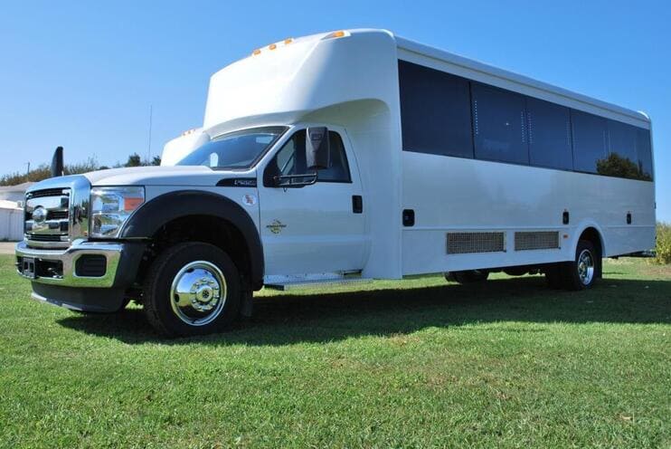 Newport News 15-35 Passenger Minibuses